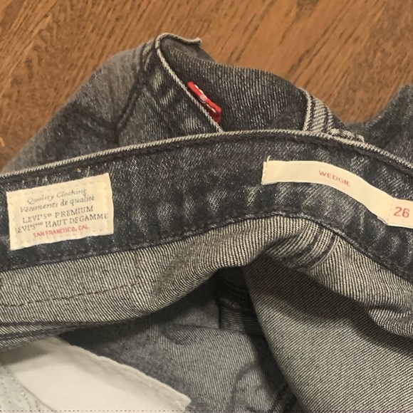 Levi’s Wedgie Straight Leg Jeans - Picture 5 of 5